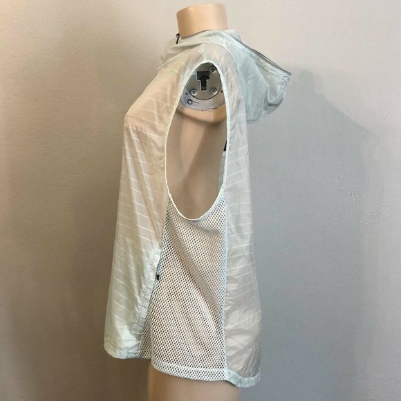 NWOT Adidas Supernova TKO Reflective Running Vest - Women's XL - Picture 4 of 11